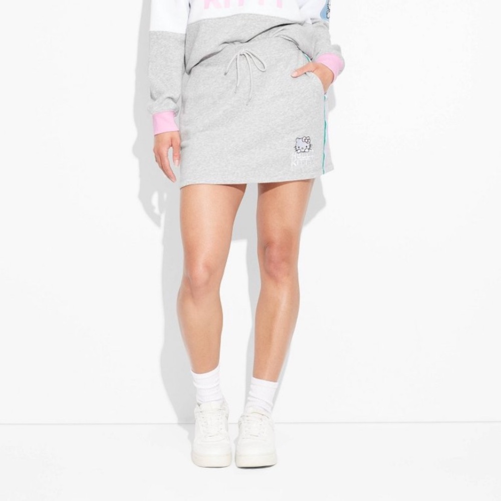 Hello Kitty Mini Graphic Skirt - Heather Gray - WOMENS MEDIUM - NEW